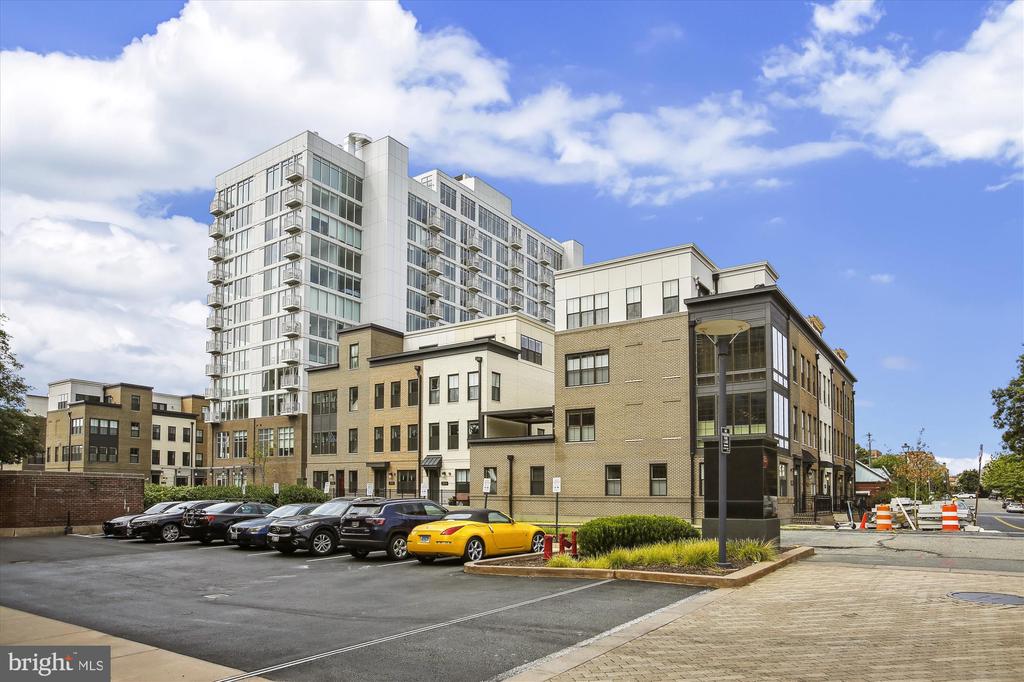 925 N FAIRFAX STREET 308