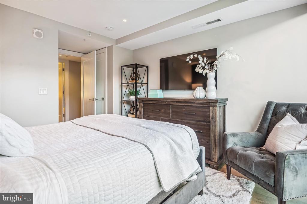925 N FAIRFAX STREET 308