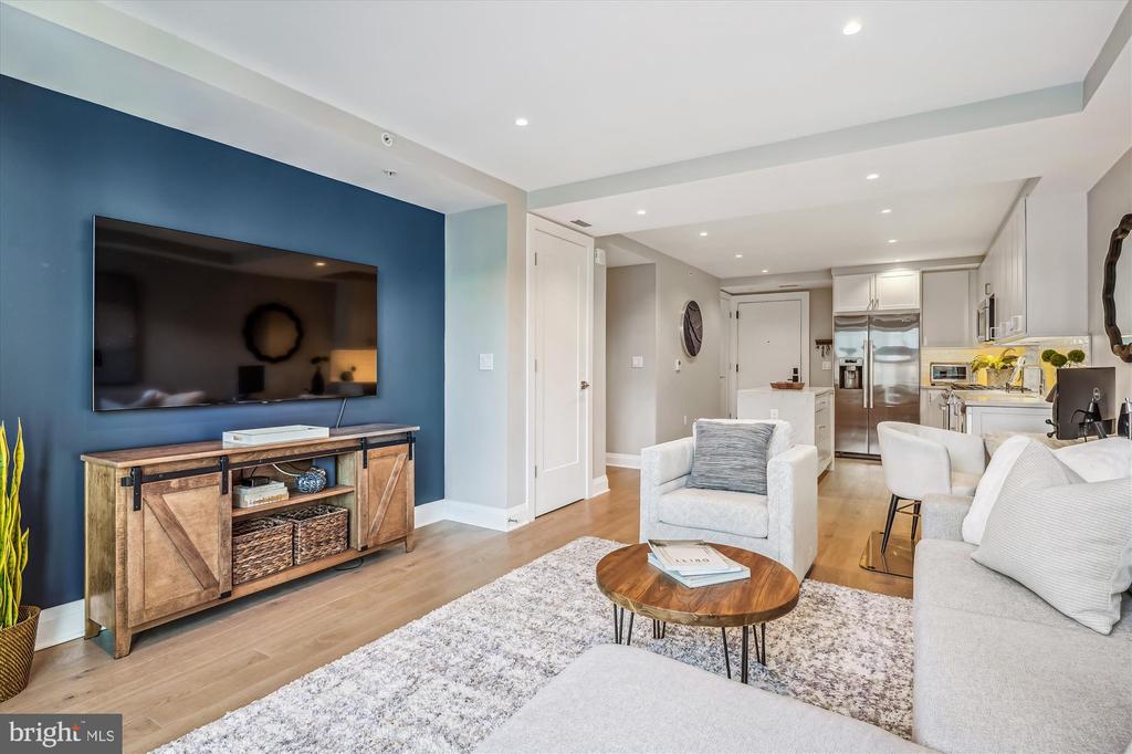925 N FAIRFAX STREET 308