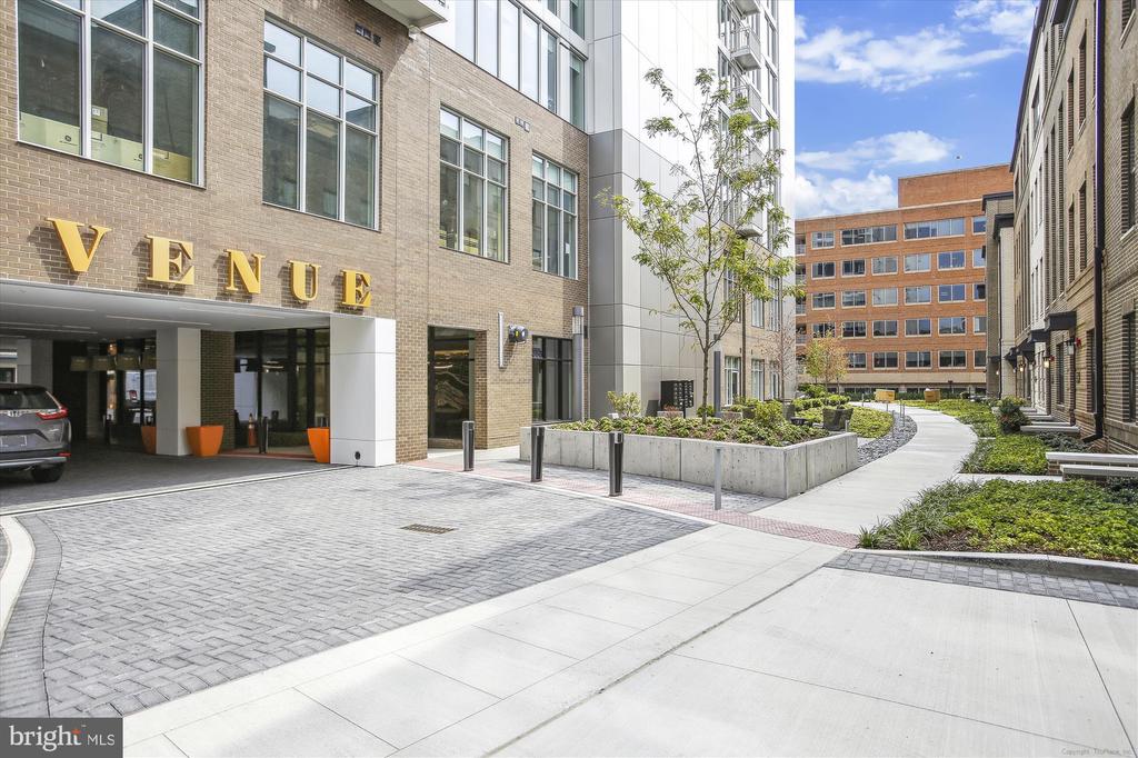 925 N FAIRFAX STREET 308