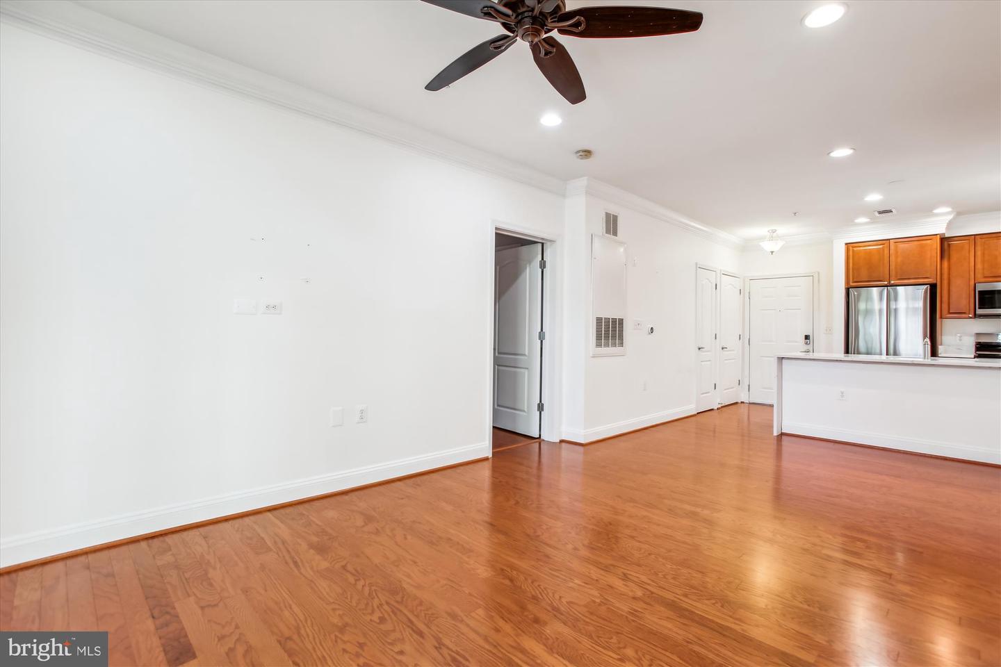 1115 CAMERON ST #205