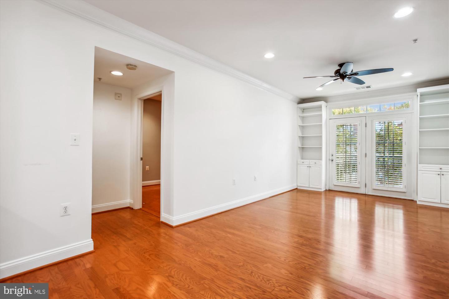 1115 CAMERON ST #205