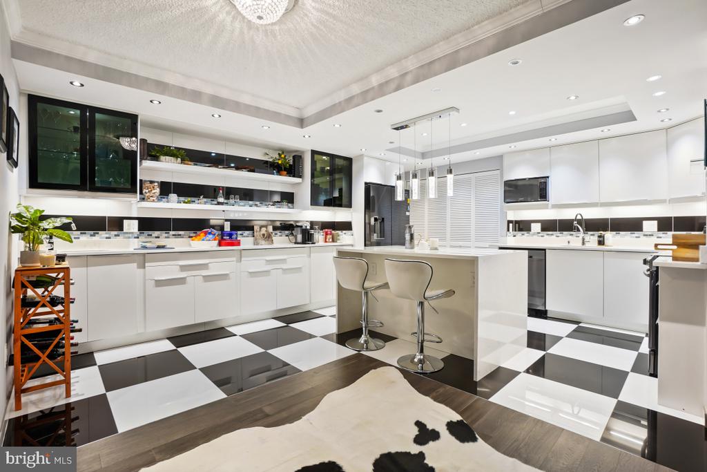 6101 EDSALL ROAD 304