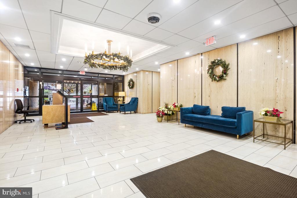 6101 EDSALL ROAD 304