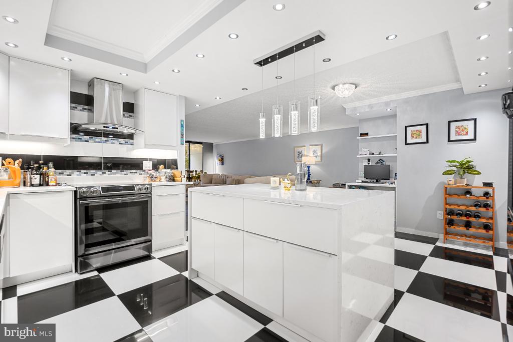 6101 EDSALL ROAD 304