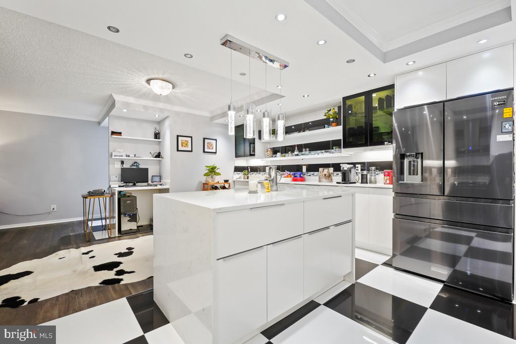 6101 EDSALL ROAD 304
