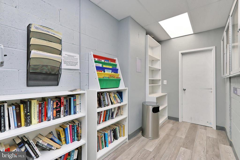 1225 MARTHA CUSTIS DRIVE 315