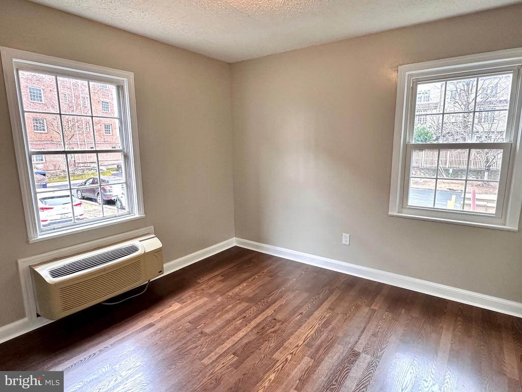 1804 W ABINGDON DRIVE 102