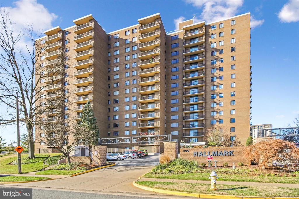 200 N PICKETT STREET 111