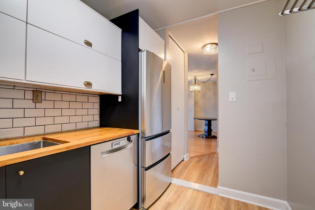 801 N PITT STREET 801