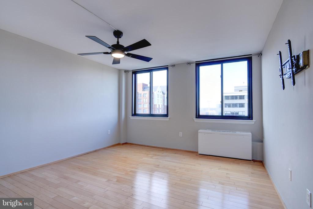 801 N PITT STREET 801
