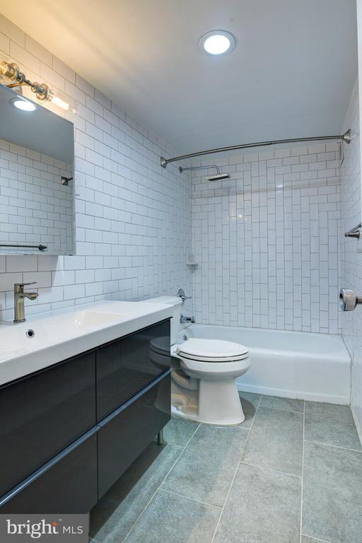 801 N PITT STREET 801