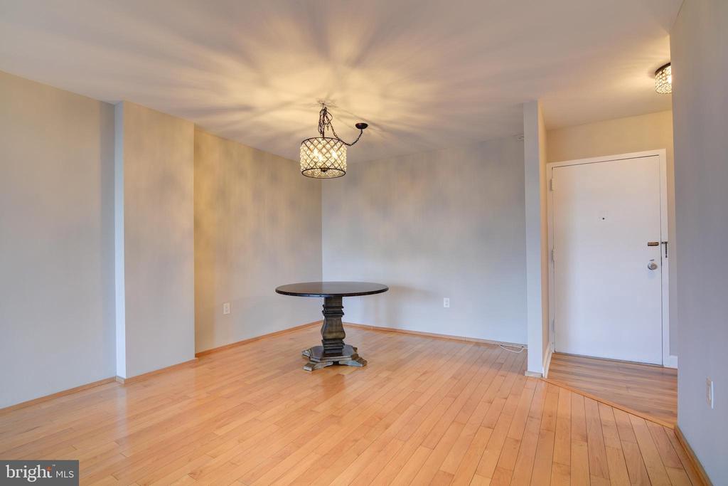 801 N PITT STREET 801