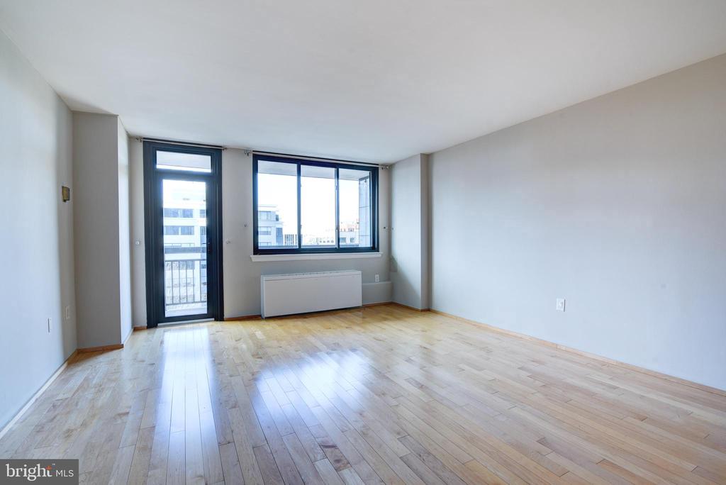 801 N PITT STREET 801