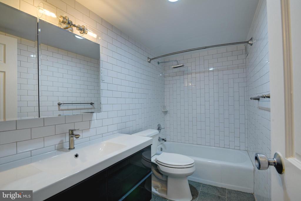 801 N PITT STREET 801