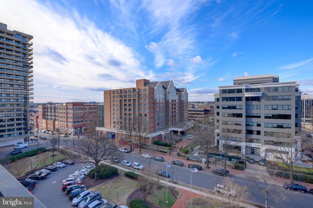 801 N PITT STREET 801