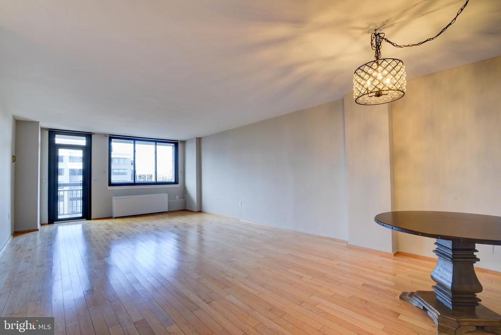 801 N PITT STREET 801