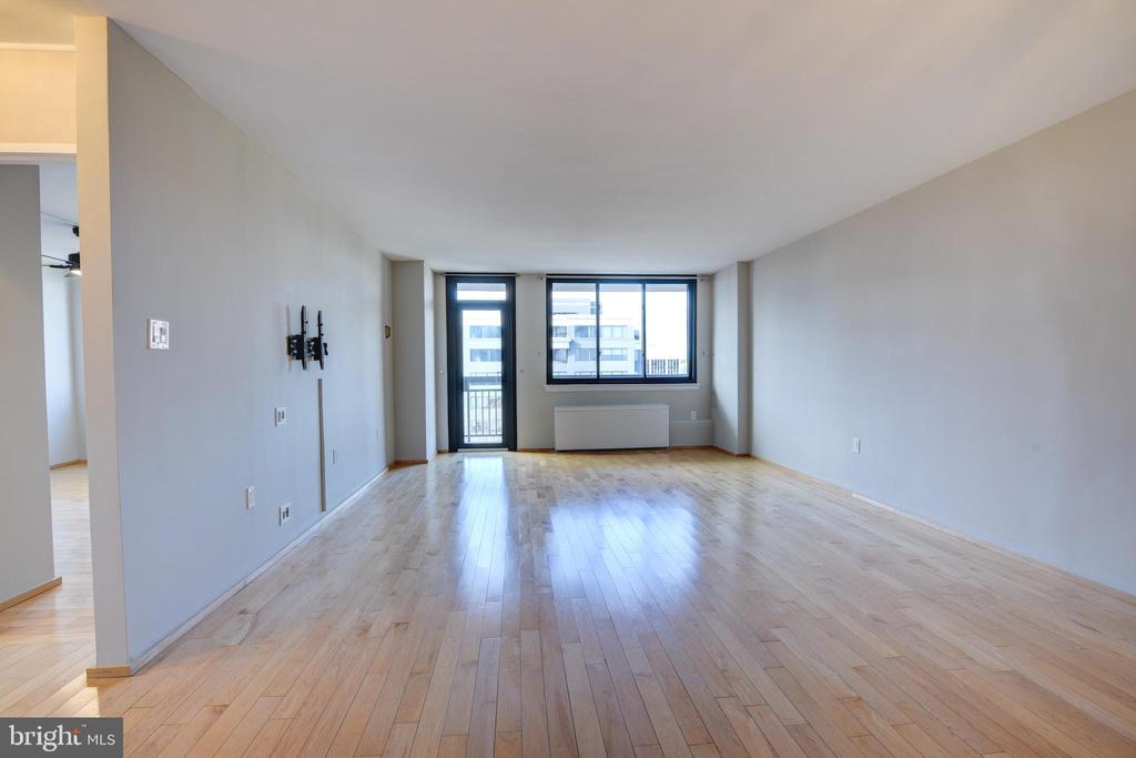801 N PITT STREET 801