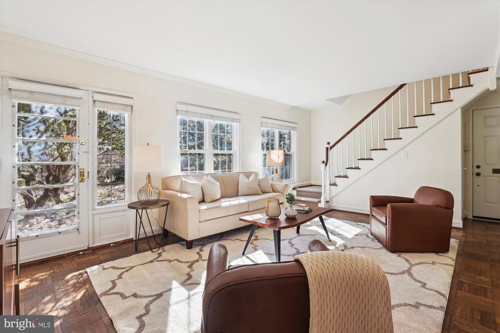 1538 MOUNT EAGLE PLACE