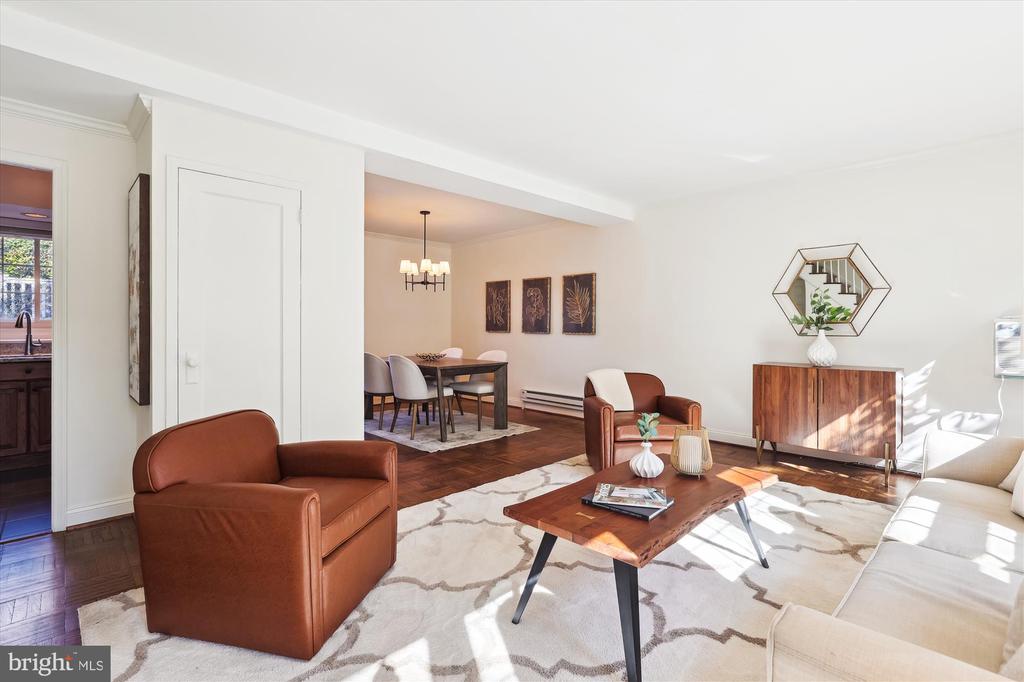 1538 MOUNT EAGLE PLACE
