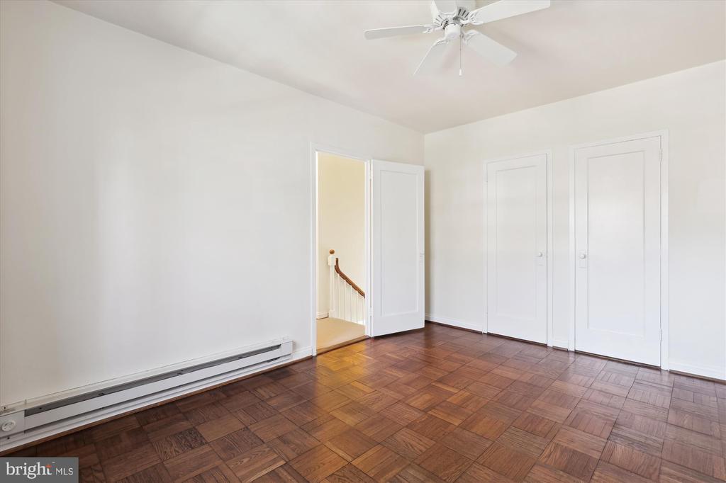 1538 MOUNT EAGLE PLACE