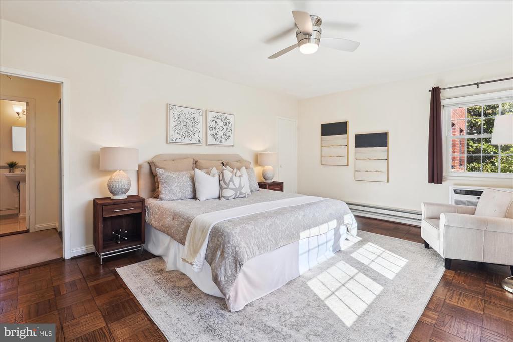 1538 MOUNT EAGLE PLACE