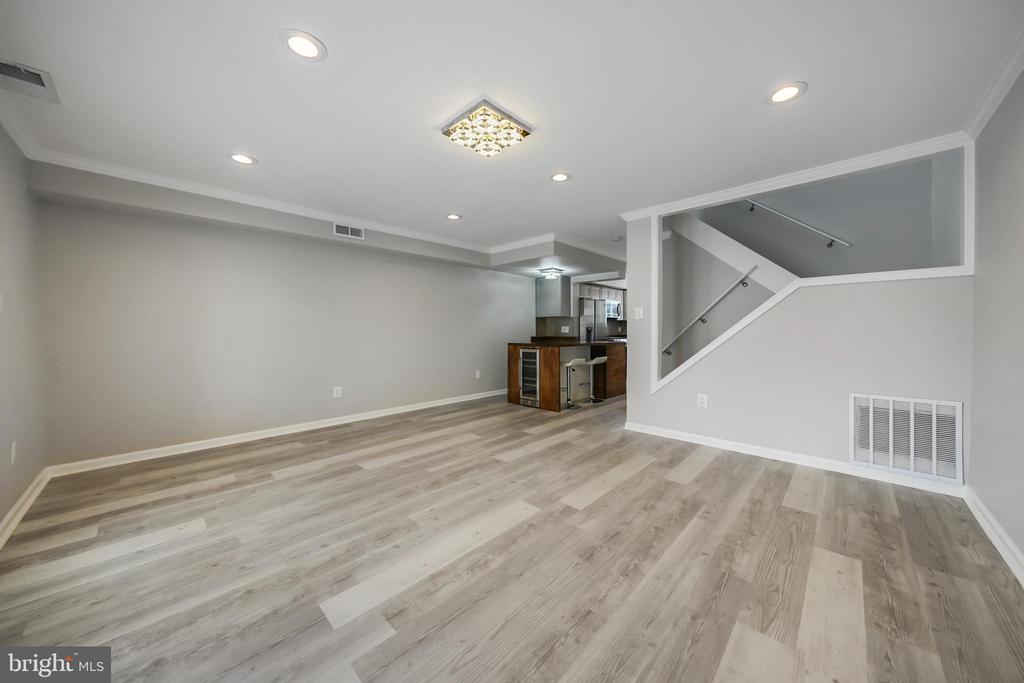 1015 FIRST STREET