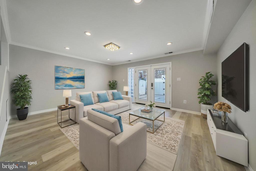 1015 FIRST STREET