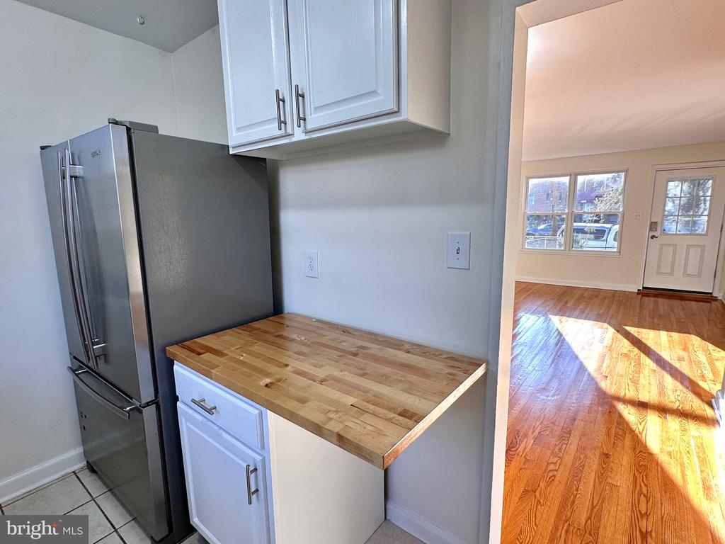 3609 EDISON STREET