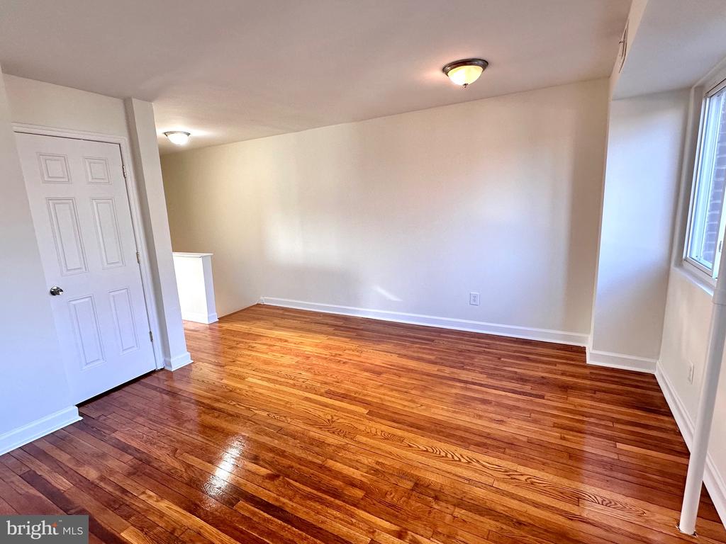 3609 EDISON STREET