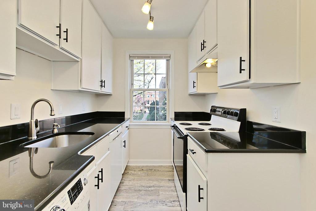 726 S FAYETTE STREET 21