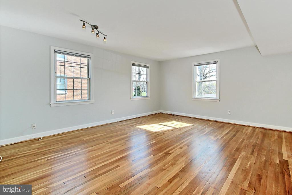 726 S FAYETTE STREET 21