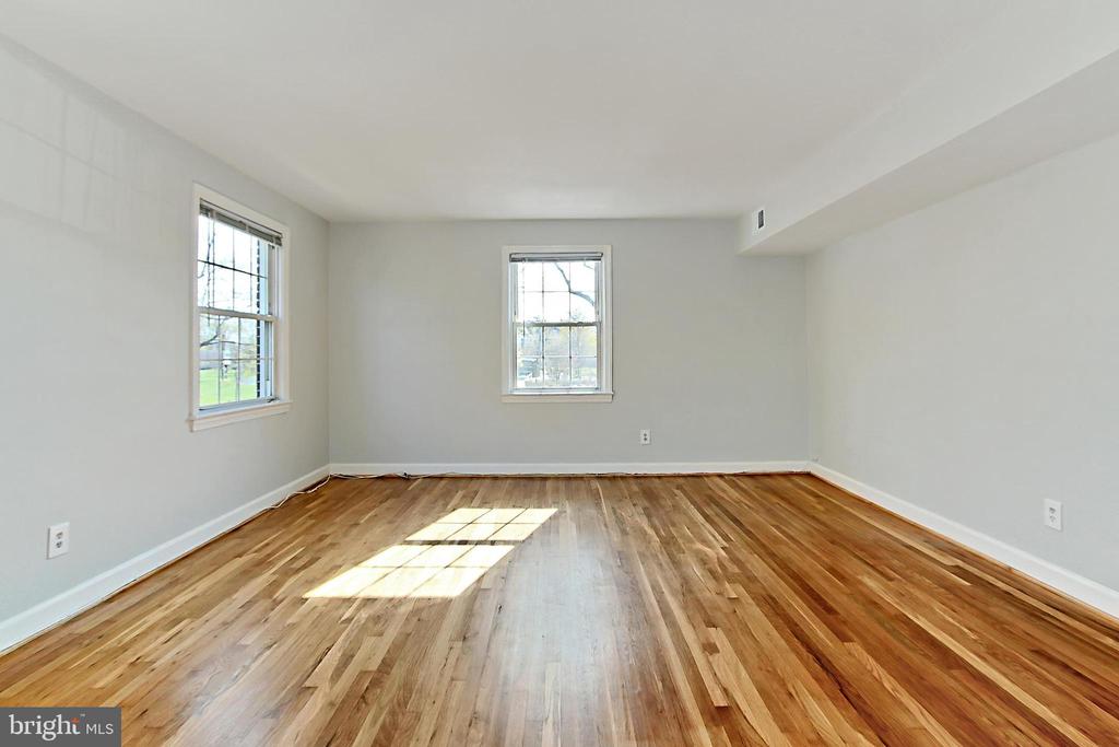 726 S FAYETTE STREET 21