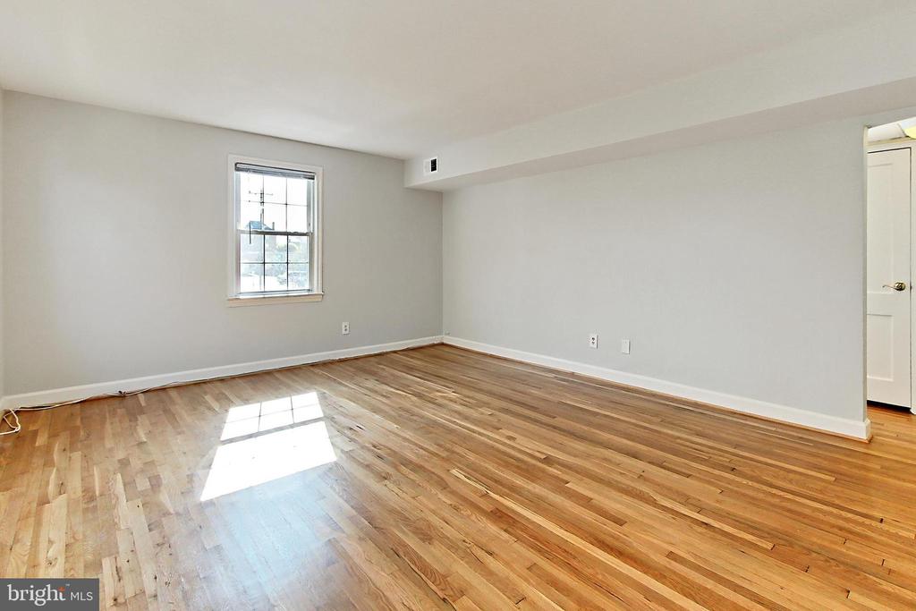 726 S FAYETTE STREET 21