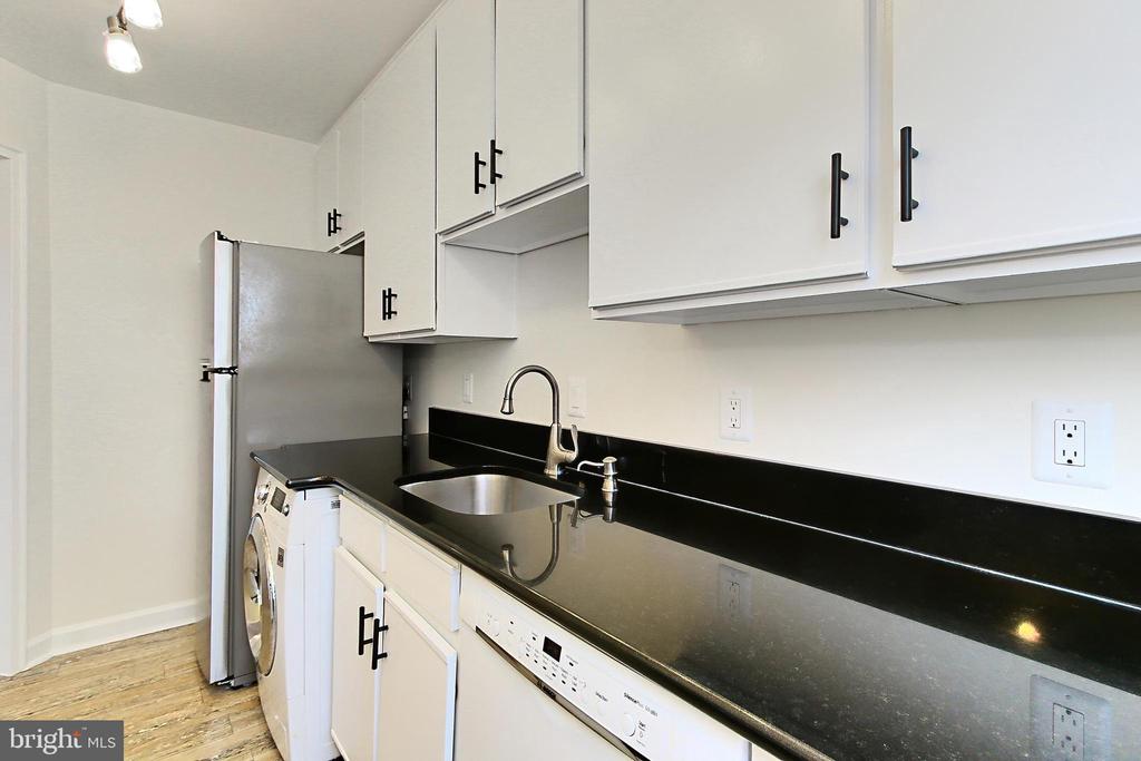 726 S FAYETTE STREET 21