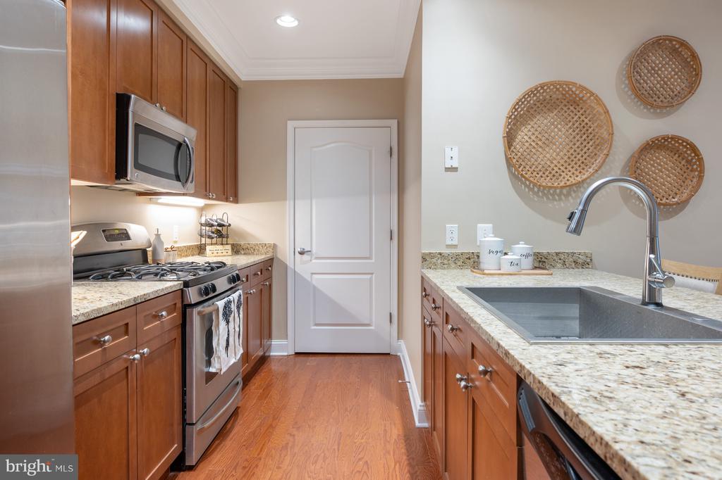 1115 CAMERON STREET 101