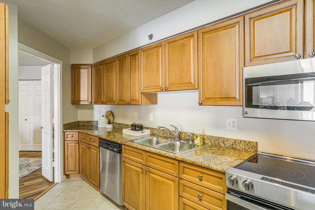 2181 JAMIESON AVENUE 1405