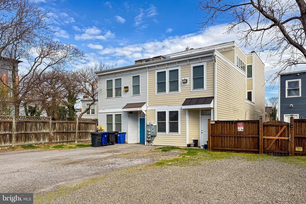 1008 PENDLETON STREET