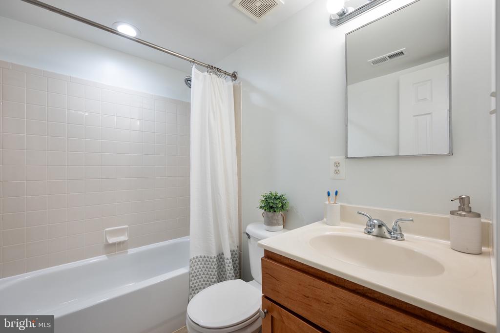 1485 N VAN DORN STREET A