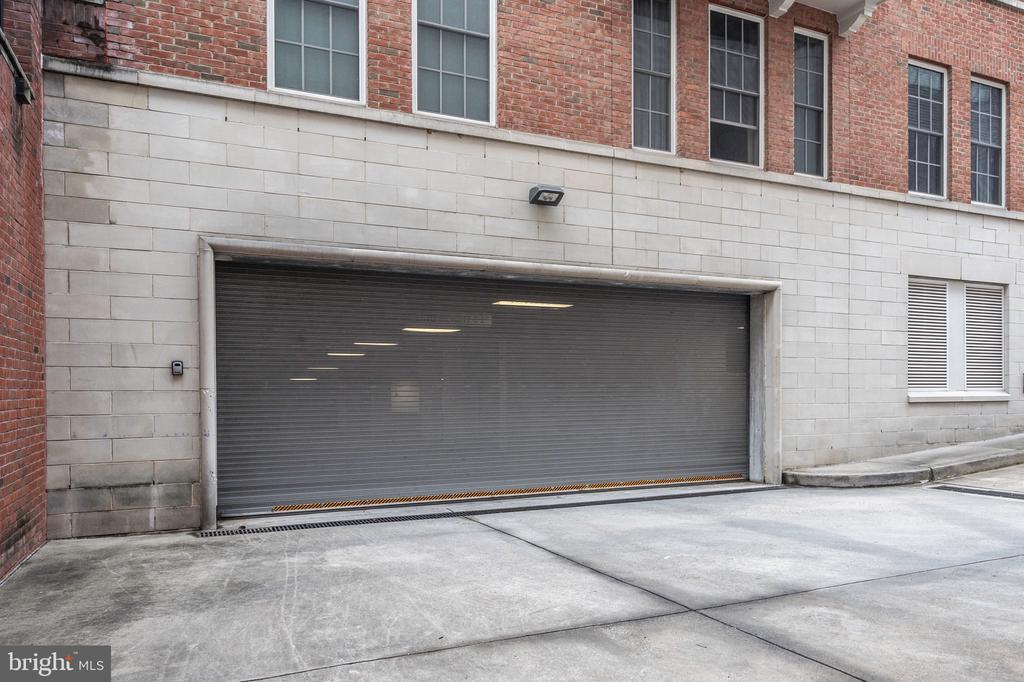 1023 N ROYAL STREET 104