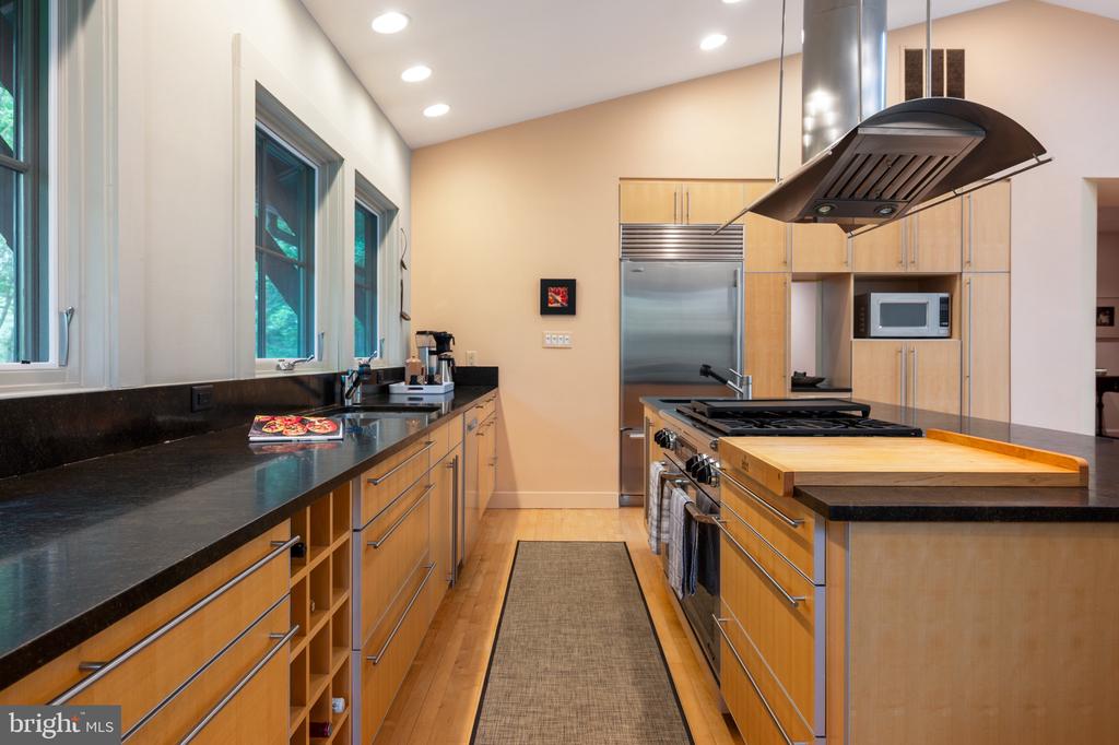120 W MAPLE STREET