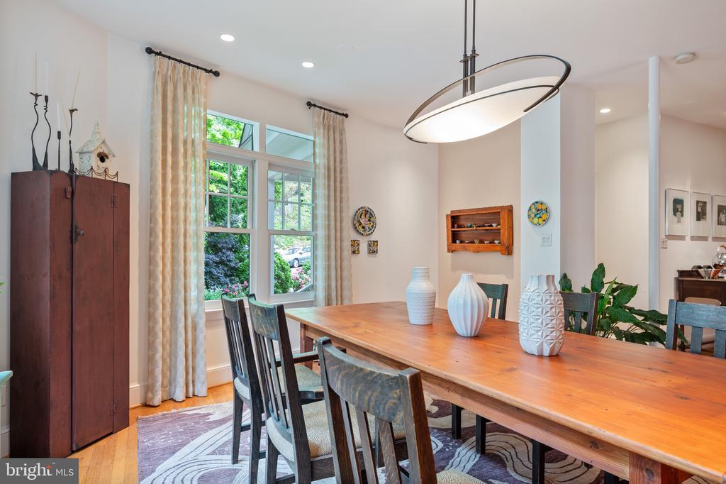 120 W MAPLE STREET