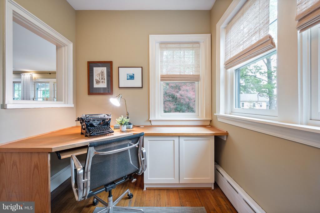 120 W MAPLE STREET