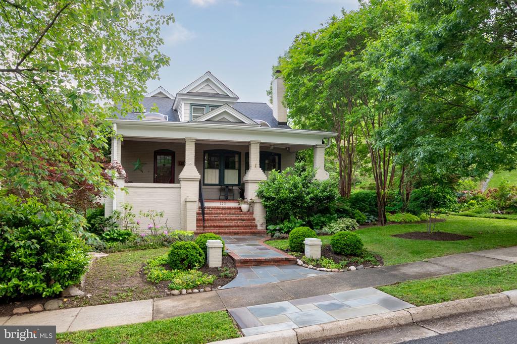 120 W MAPLE STREET
