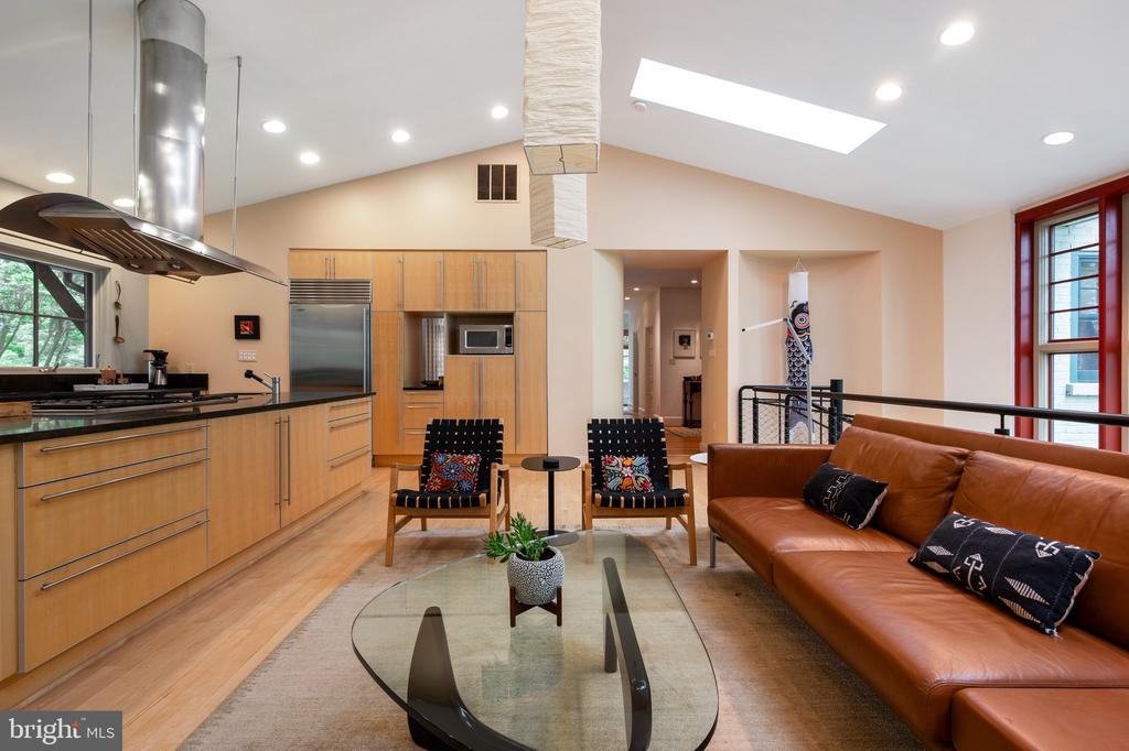120 W MAPLE STREET