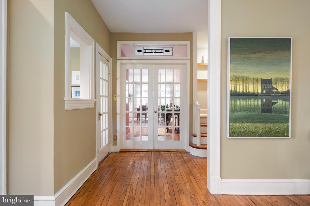 120 W MAPLE STREET