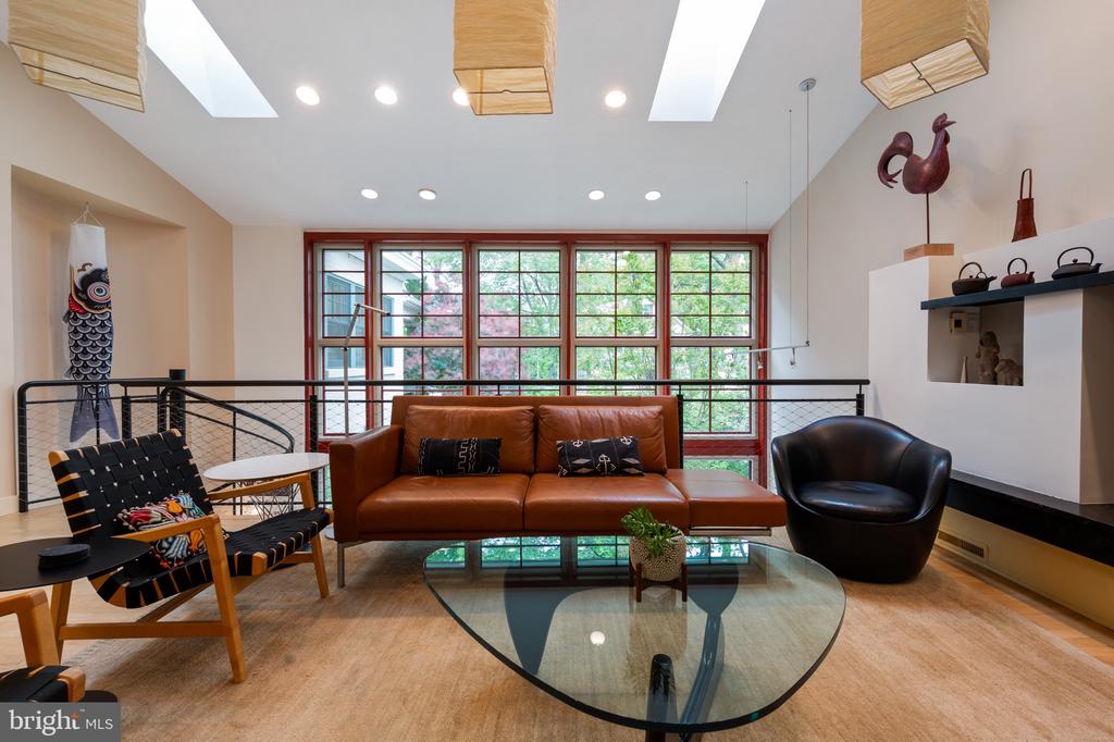 120 W MAPLE STREET
