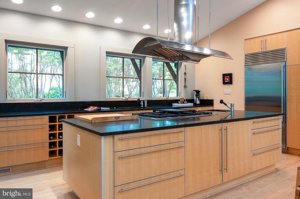 120 W MAPLE STREET