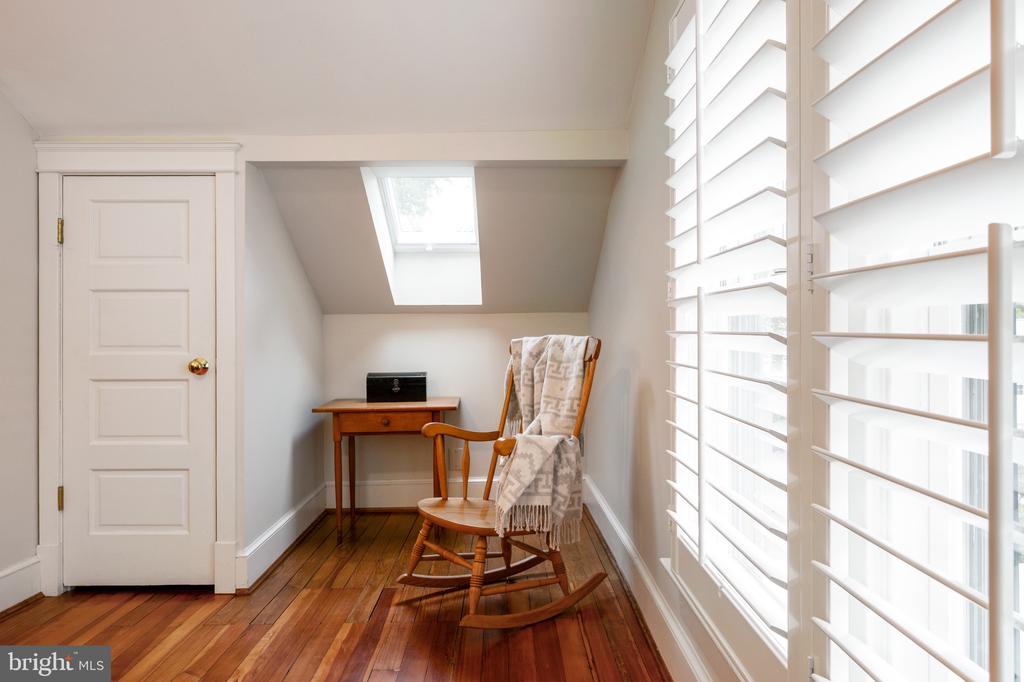 120 W MAPLE STREET