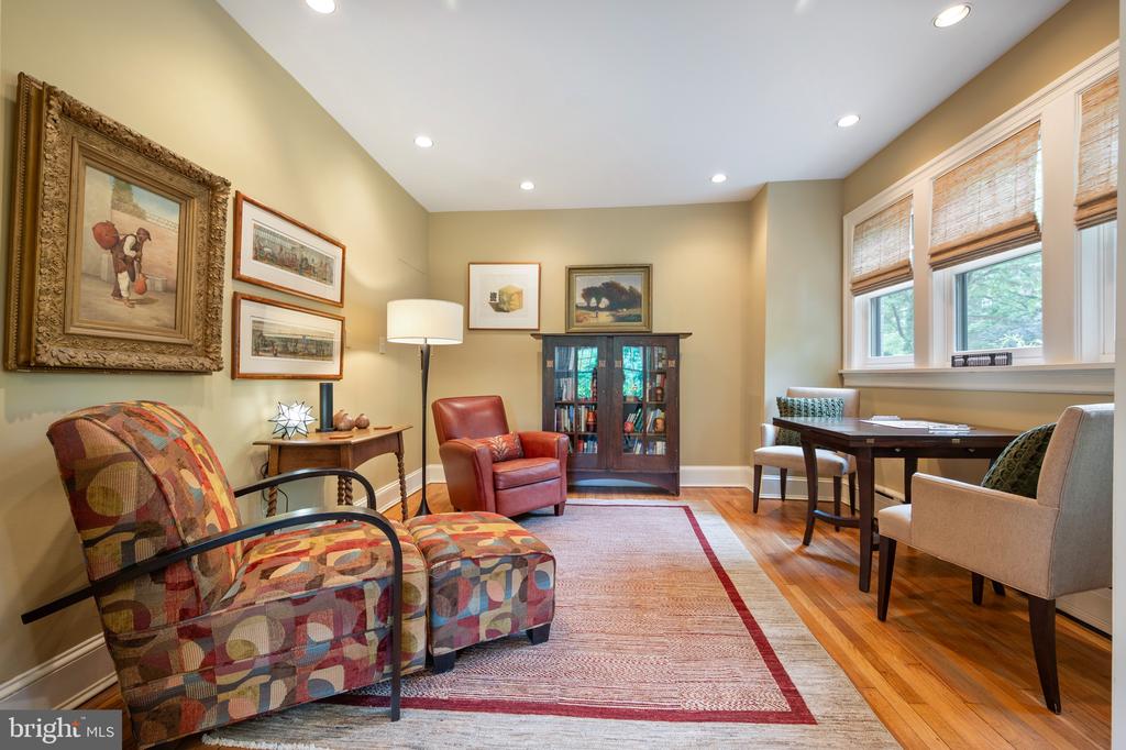 120 W MAPLE STREET